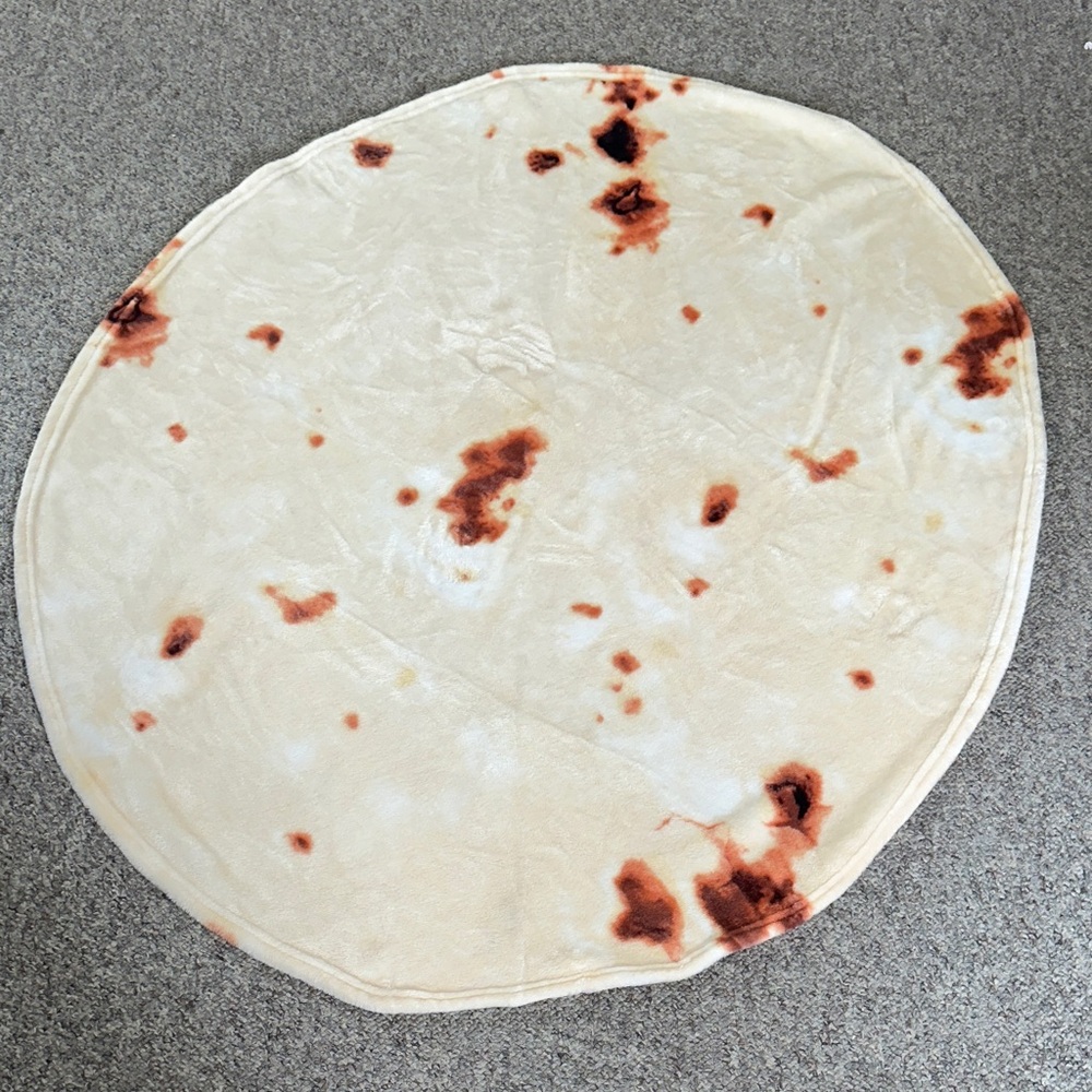 👙Tortilla Round Plush 47 inch Throw Blanket